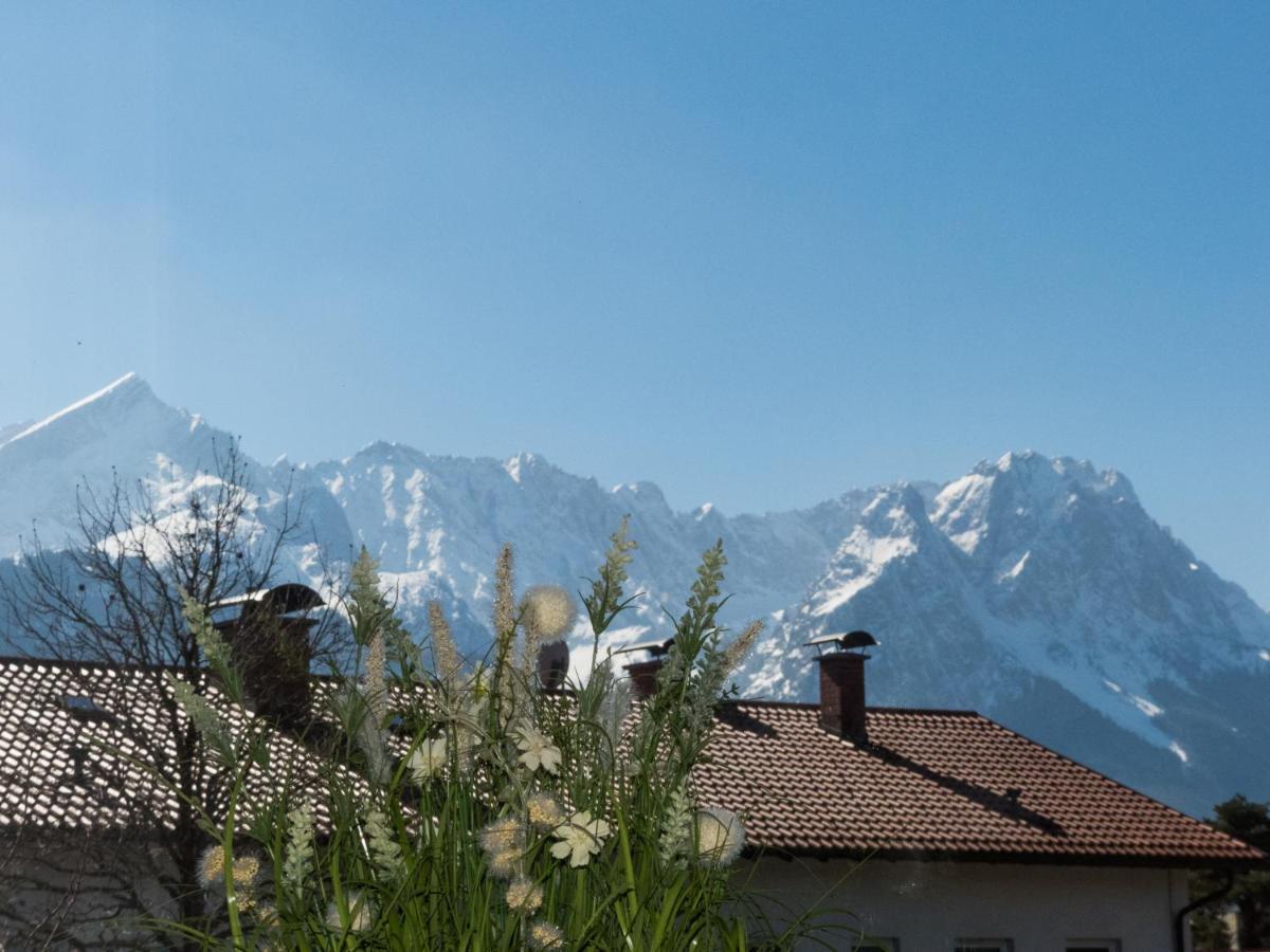 Ferienwohnung Alpenglueck جارمش بارتنكيرشن المظهر الخارجي الصورة